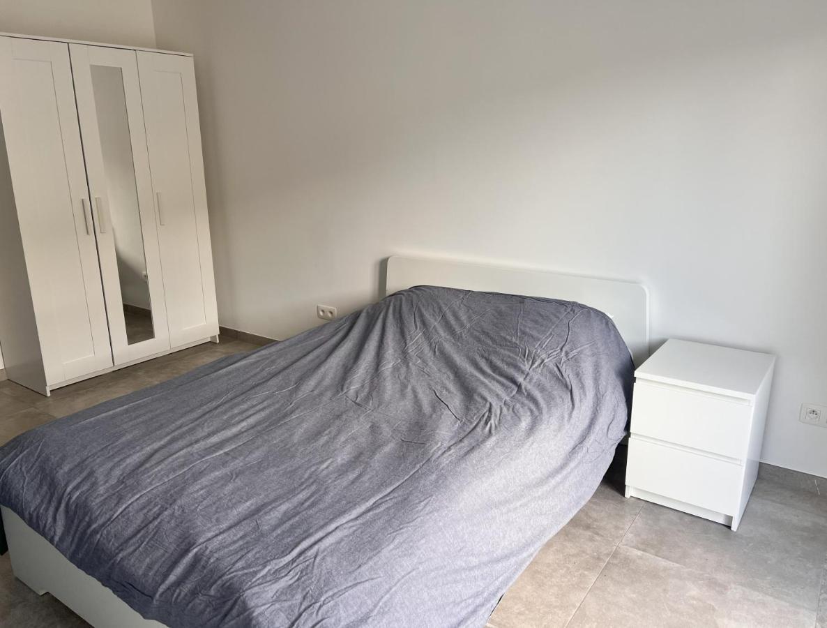 Le Franchet Apartment Dinant Bagian luar foto