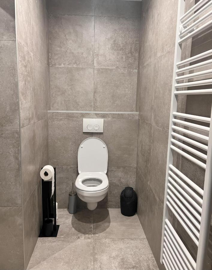 Le Franchet Apartment Dinant Bagian luar foto